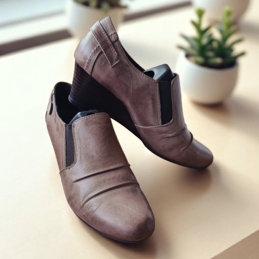 Bella Siba Italia Elegant Brown Women's Slip-On Wedge Shoes